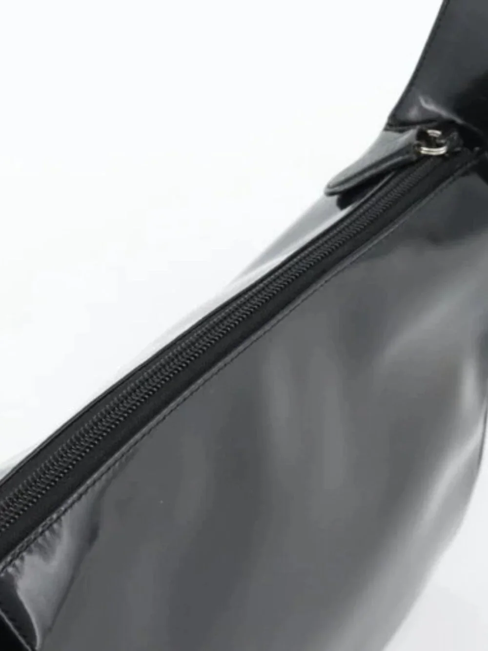 GUCCI Shoulder Bag Enamel Black 001 1364 1703 Auth 182536 - Picture 6 of 16